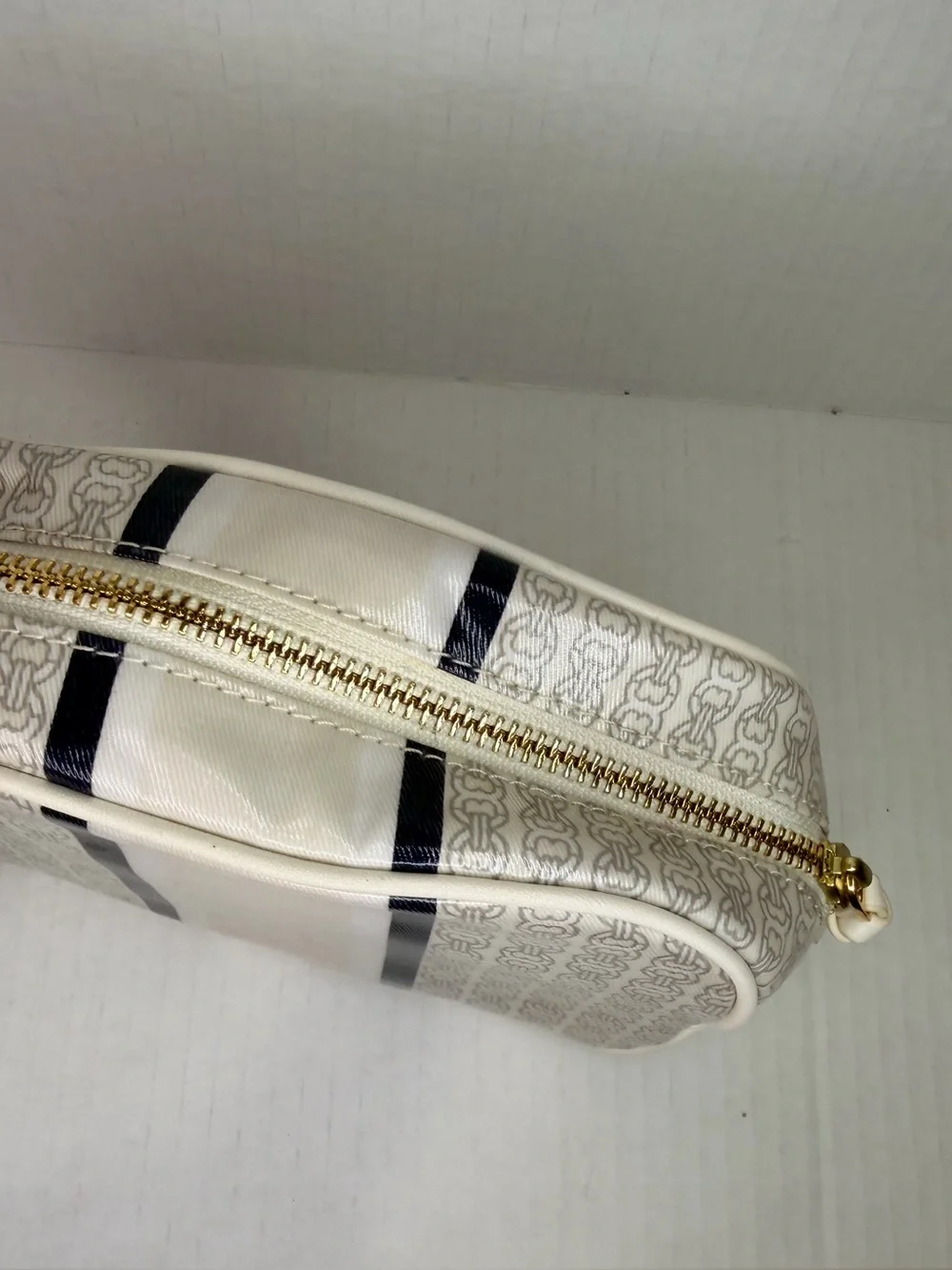 Blue Tory Burch Gemini Link Stripe Makeup Bag With vertical striped design